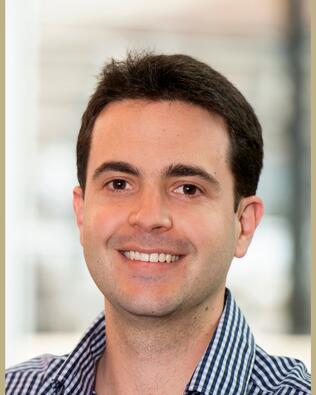 Headshot of David Velasquez