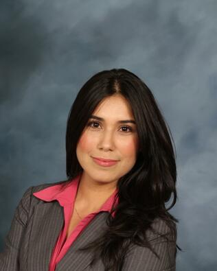 Headshot of Yolanda Becerra