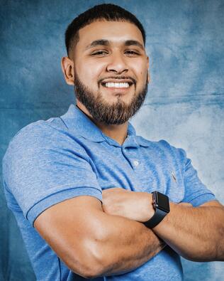 Headshot of Andrew Gonzales