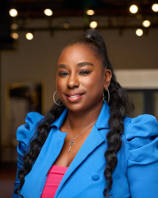 Headshot of Kivonnia Barnes