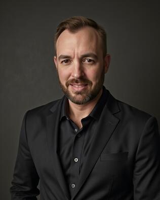 Headshot of Christopher Suraci