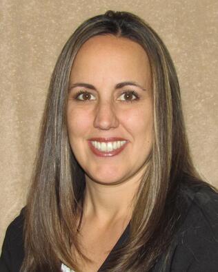 Headshot of Julie Comaianni