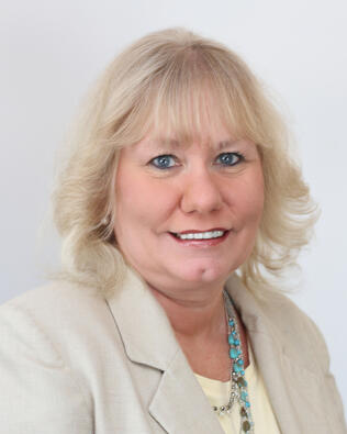 Headshot of Donna Brennecke