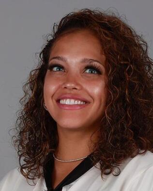 Headshot of Mirelis Simmons