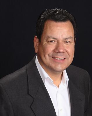 Headshot of Hugo Leiva