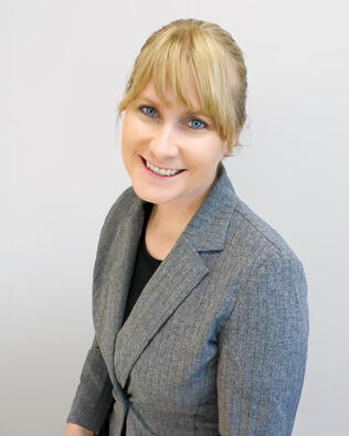 Headshot of Tiffany Swank