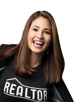 Headshot of Claudia Sternin