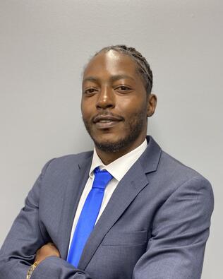 Headshot of Daniel Thompson