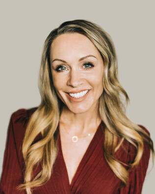 Headshot of Monique Thielman