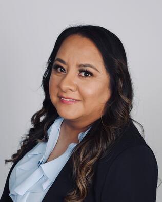 Headshot of Ana Delaluz