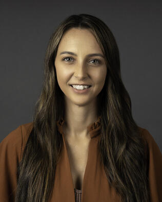 Headshot of Rachel Curry