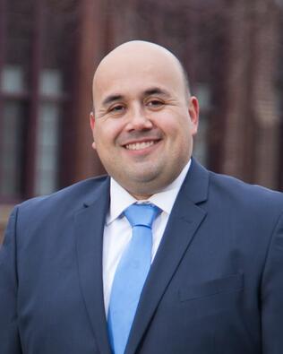 Headshot of Edward Deveau