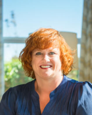 Headshot of Christine Headlee