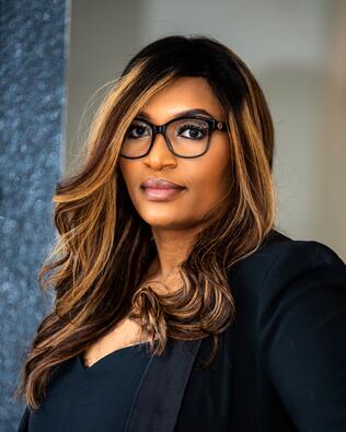 Headshot of Tuwanna Dennis