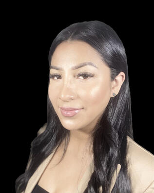 Headshot of Naomi Andrade