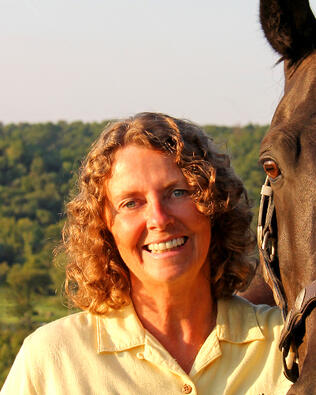 Headshot of Jackie Nickell