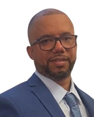 Headshot of Raymond Sandoval