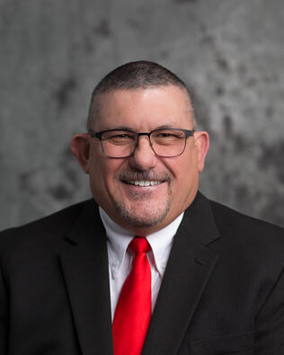 Headshot of Donnis Meek
