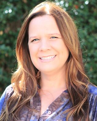 Headshot of Allison Elliott