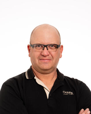 Headshot of Daniel Dunn