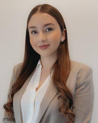 Headshot of Elvira Ramirez