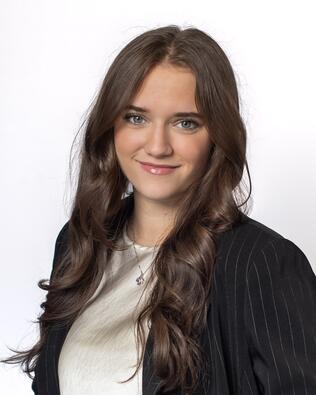 Headshot of Gillian McDonald