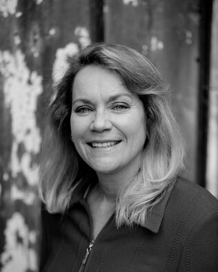 Headshot of Theresa Boyle Romanelli