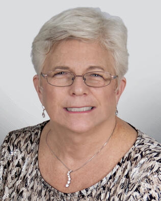 Headshot of Libby Deskins