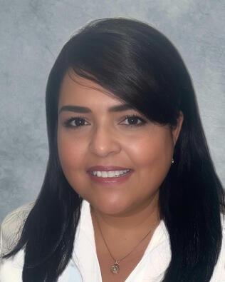 Headshot of Jeanette Lopez Russo