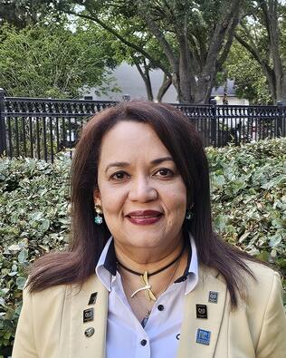 Headshot of Belkis Salazar De Medina