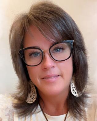 Headshot of Anita Harvey