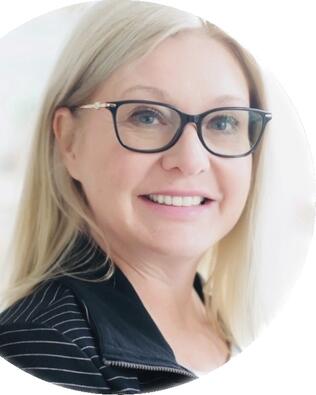 Headshot of Tracy Amhowitz