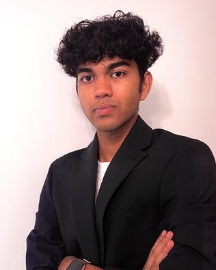 Headshot of Ishrak Ohi