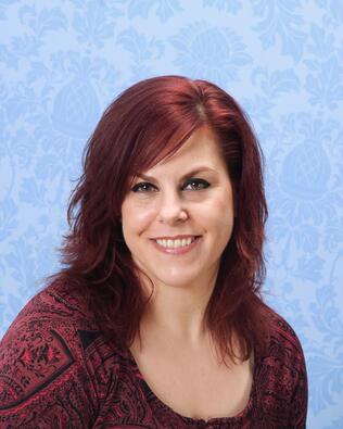 Headshot of Dawn Avello