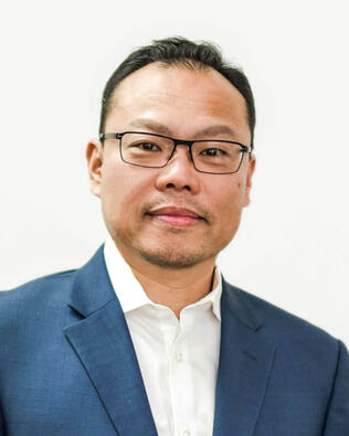 Headshot of Delton Cheng