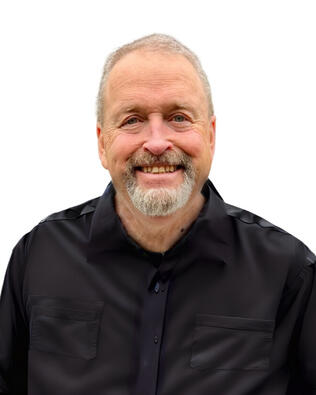 Headshot of Stephen Poole