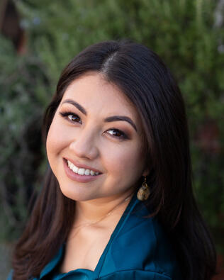 Headshot of Natalie Navarette