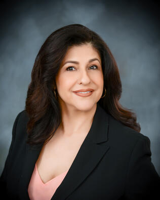 Headshot of Angelica Avina