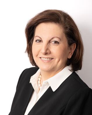 Headshot of Maysoun Akbik