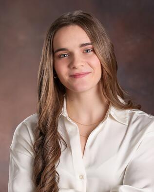 Headshot of Elizabeth Schuessler