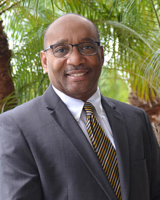 Headshot of Dennis Johnson