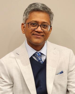 Headshot of Mohan Gollakoti