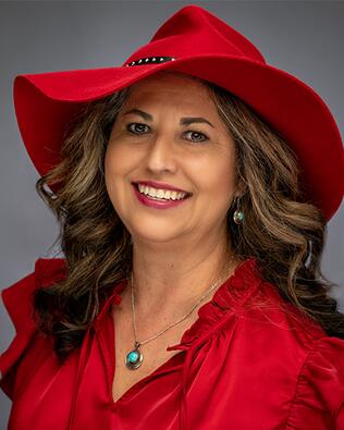Headshot of Ivonne Bellew