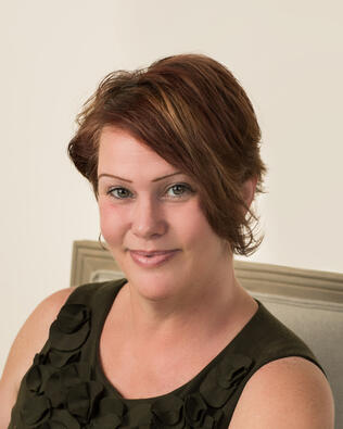 Headshot of Jennifer Yarbrough