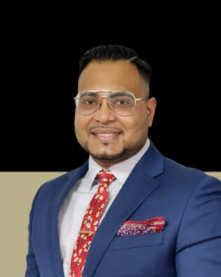 Headshot of Mo Rahman
