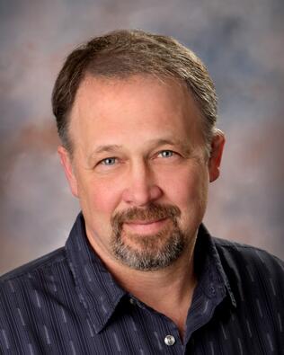 Headshot of Gary Van Wormer