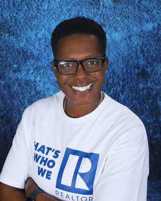 Headshot of Eletha Williams