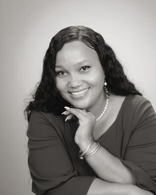Headshot of Nadeen Neil