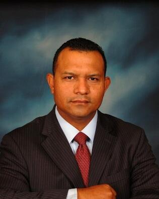 Headshot of Victor Meraz