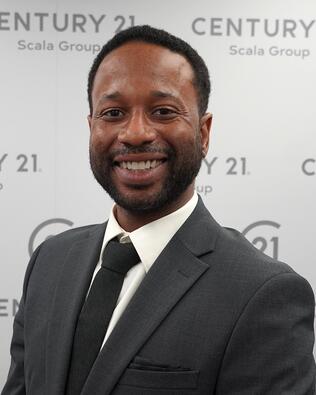 Headshot of Kevin Palmer II